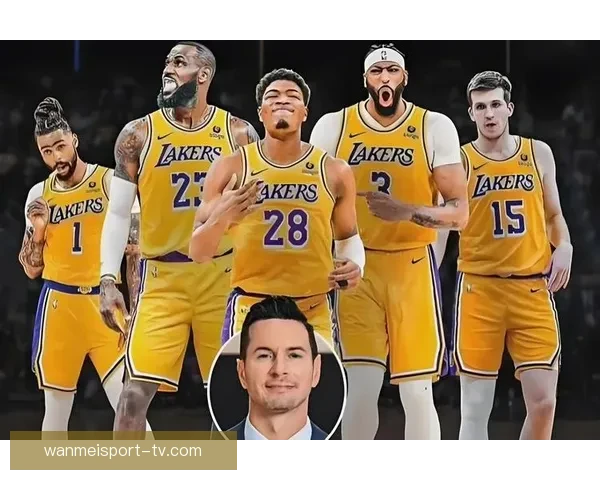 湖人全队互换球衣欢乐训练 东詹带头笑声不断 雷迪克透露卢卡对禁赛感到失望